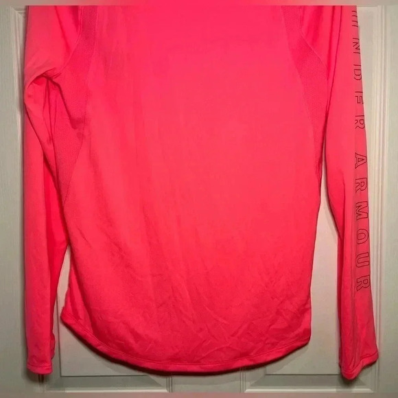 Under Armor Size Small Hot Pink UA Sunblock Long Sleeve Shirt - Picture 7 of 8